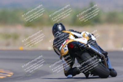 media/Oct-01-2023-SoCal Trackdays (Sun) [[4c570cc352]]/Turn 14 Backside (1120am)/